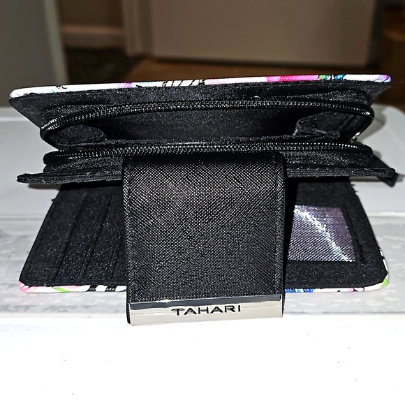 Tahari Floral Wallet for women - Picture 3 of 3